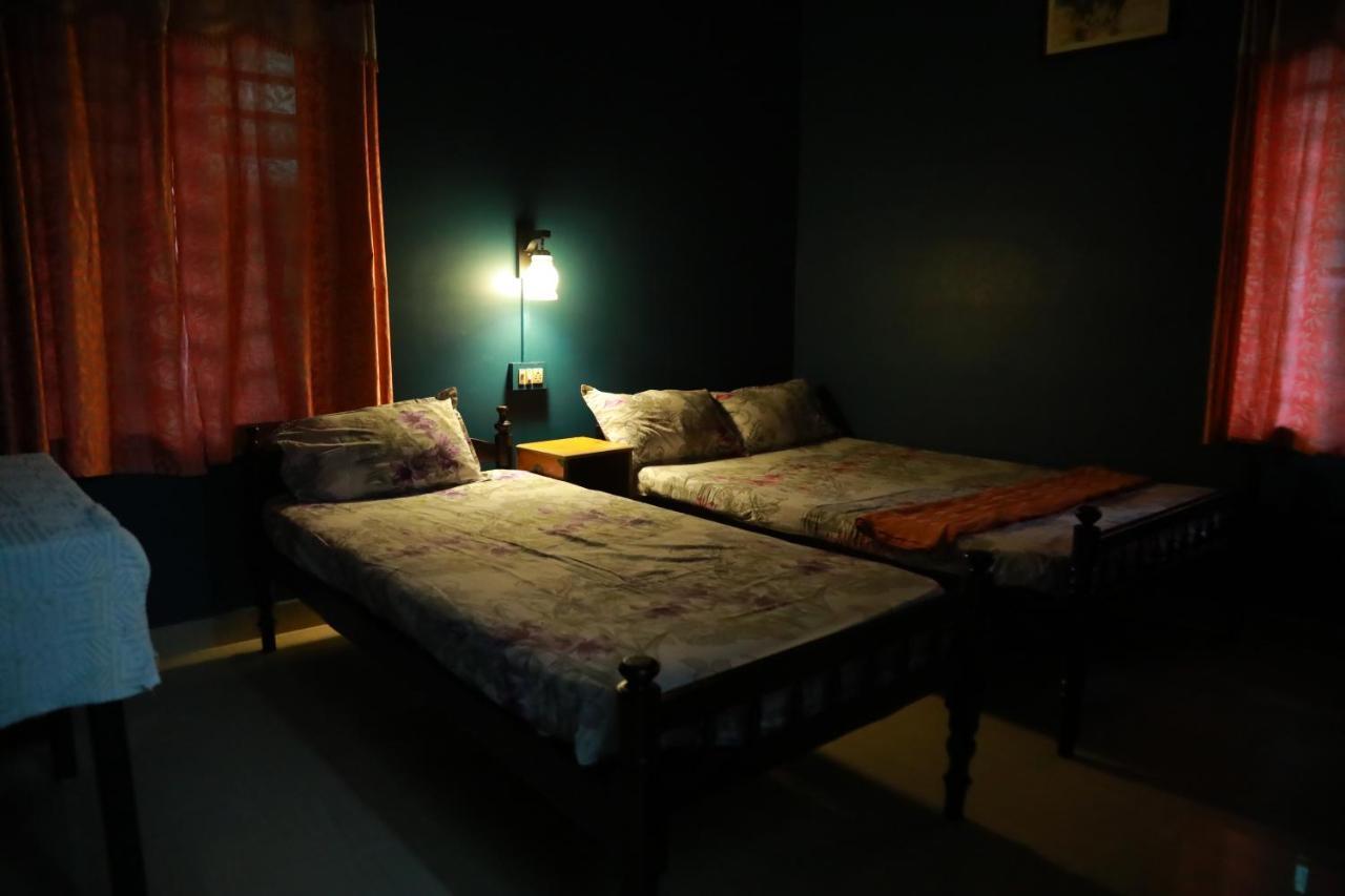 Sajeev Home Stay Cseráj-part Kültér fotó