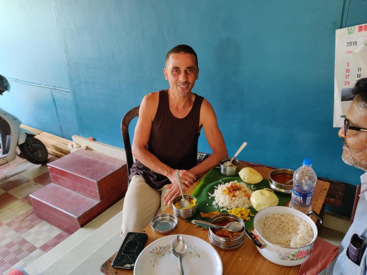 Sajeev Home Stay Cseráj-part Kültér fotó