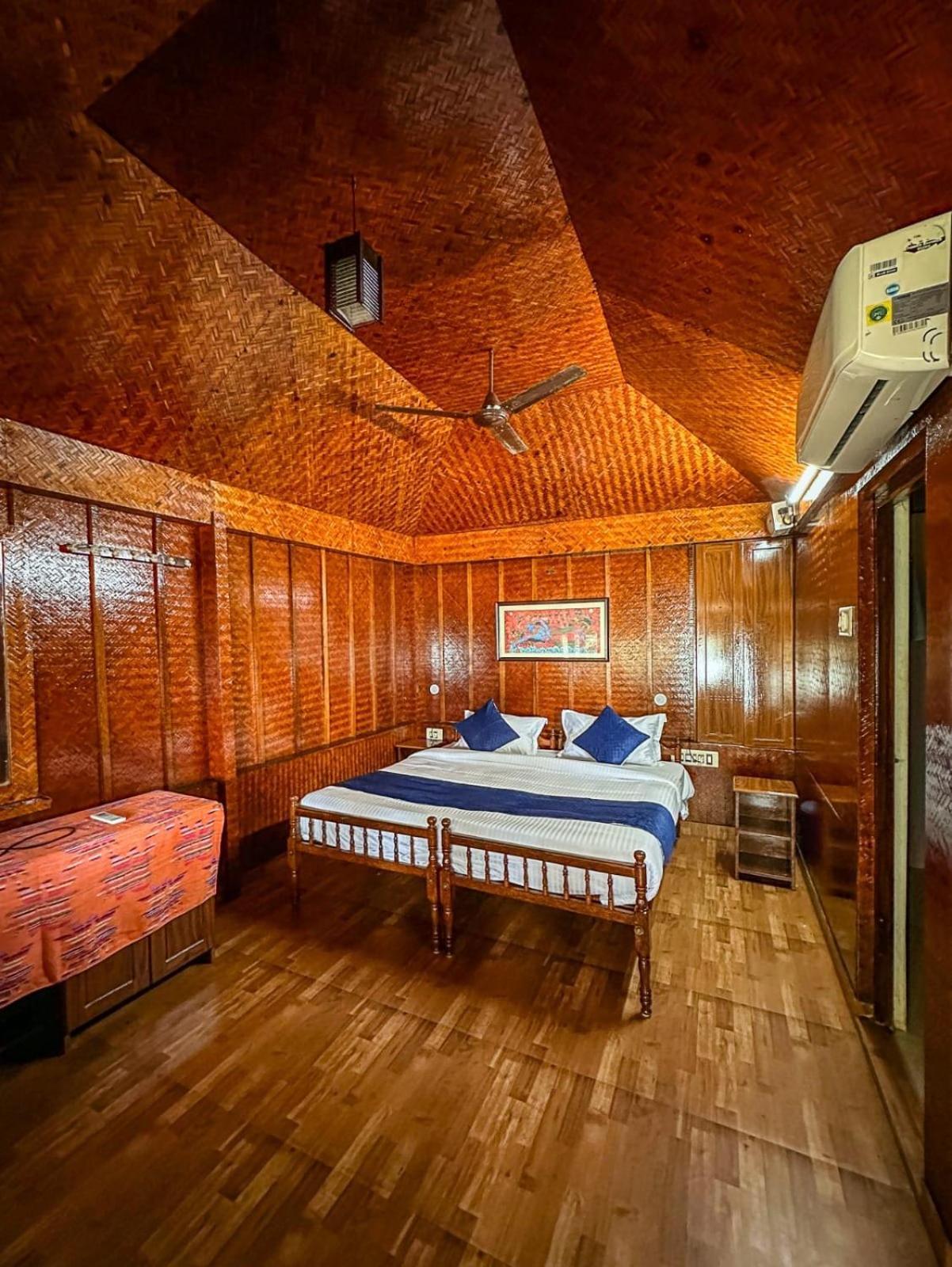 Sajeev Home Stay Cseráj-part Szoba fotó