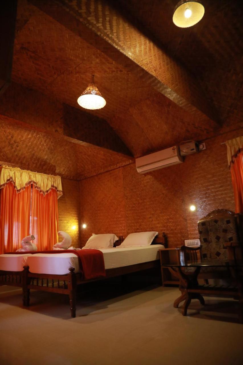 Sajeev Home Stay Cseráj-part Kültér fotó