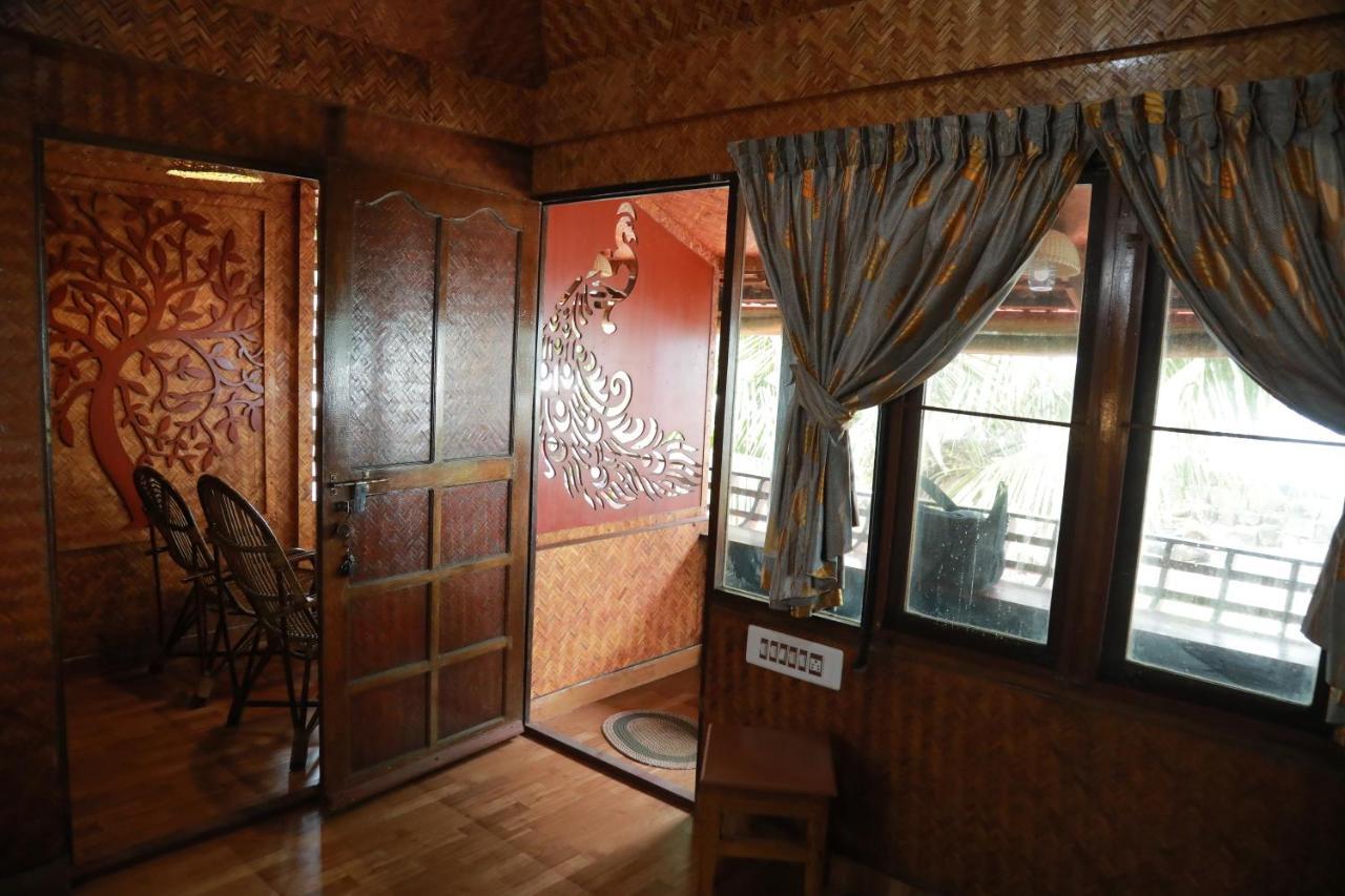 Sajeev Home Stay Cseráj-part Kültér fotó